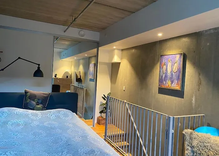 House In New York Style * אורהוס