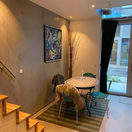 Appartement House In New York Style